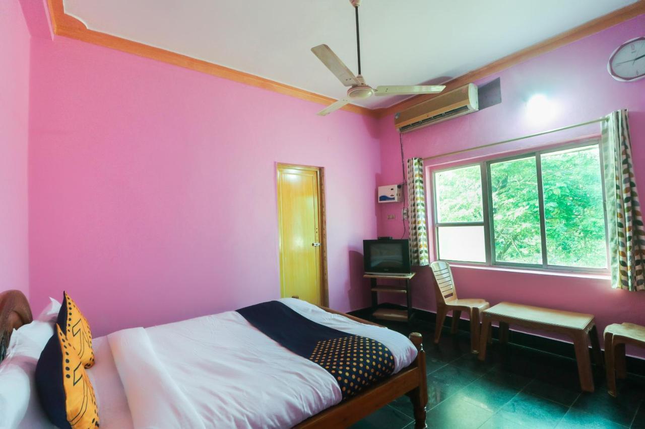 Spot On 65043 Hotel Kalinga Palace Kendrapara Dış mekan fotoğraf