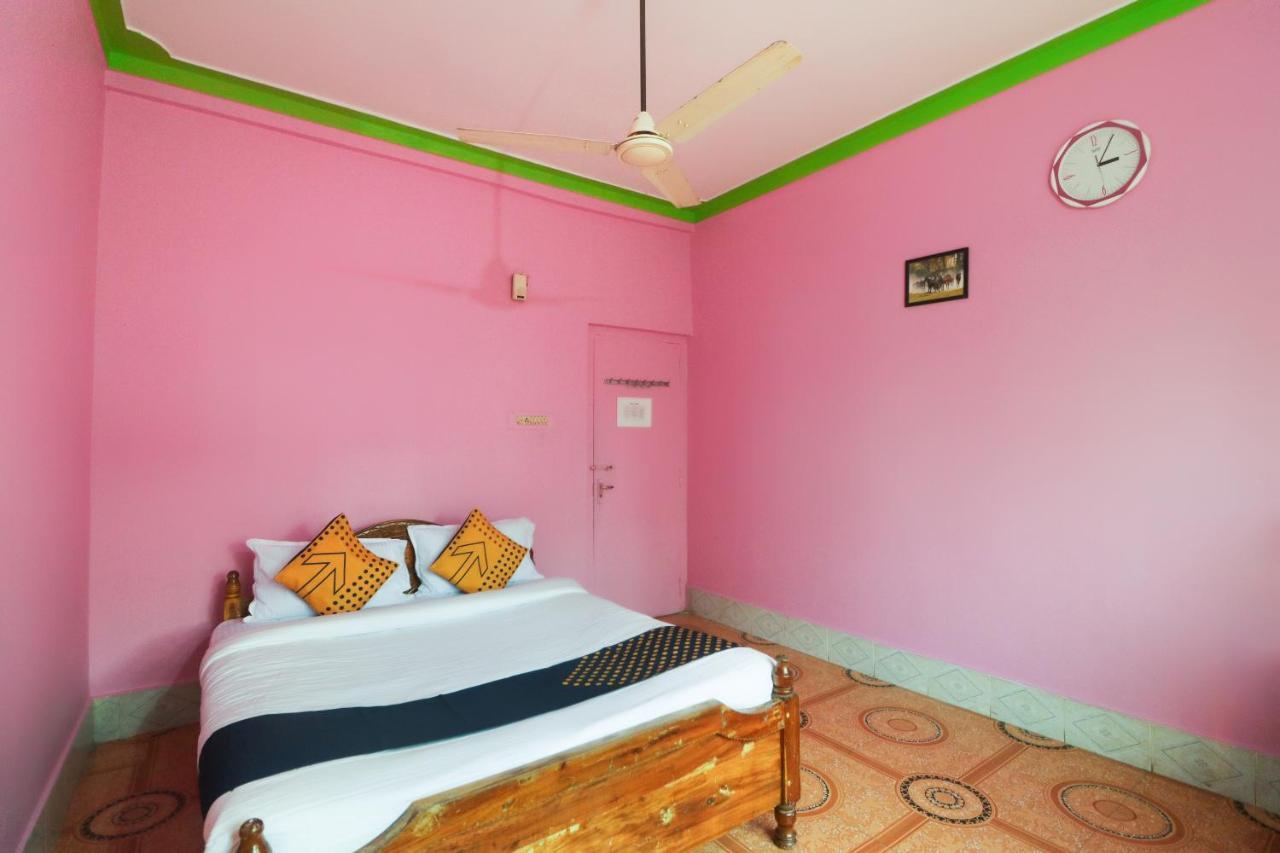 Spot On 65043 Hotel Kalinga Palace Kendrapara Dış mekan fotoğraf